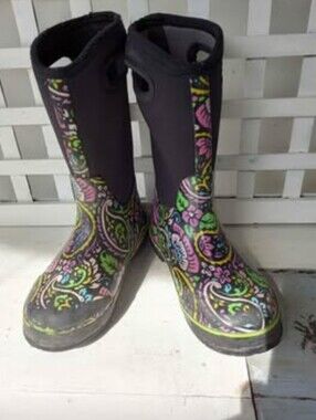 Childrens Bogs, Floral Patterned Waterproof Boots Size 3-4